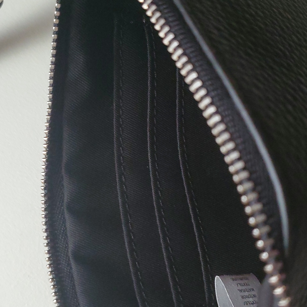 Fossil Zip Wristlet - Picture 5 of 7
